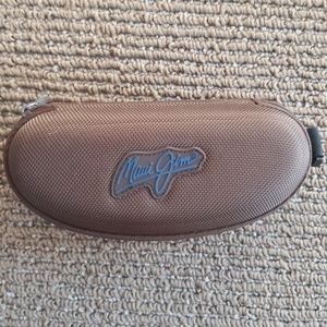 Maui Jim Case and Lens Cloth